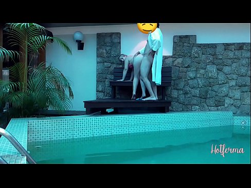 ❤️ Giimbitar sa amo ang katabang sa pool, apan dili makasukol sa init Fucking video  sa pornograpiya ceb.sex78.ru